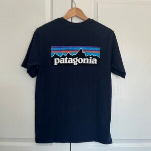 Patagonia Mens P-6 Logo Responsibili-Tee Navy Blue Small Regular Fit T-Shirt